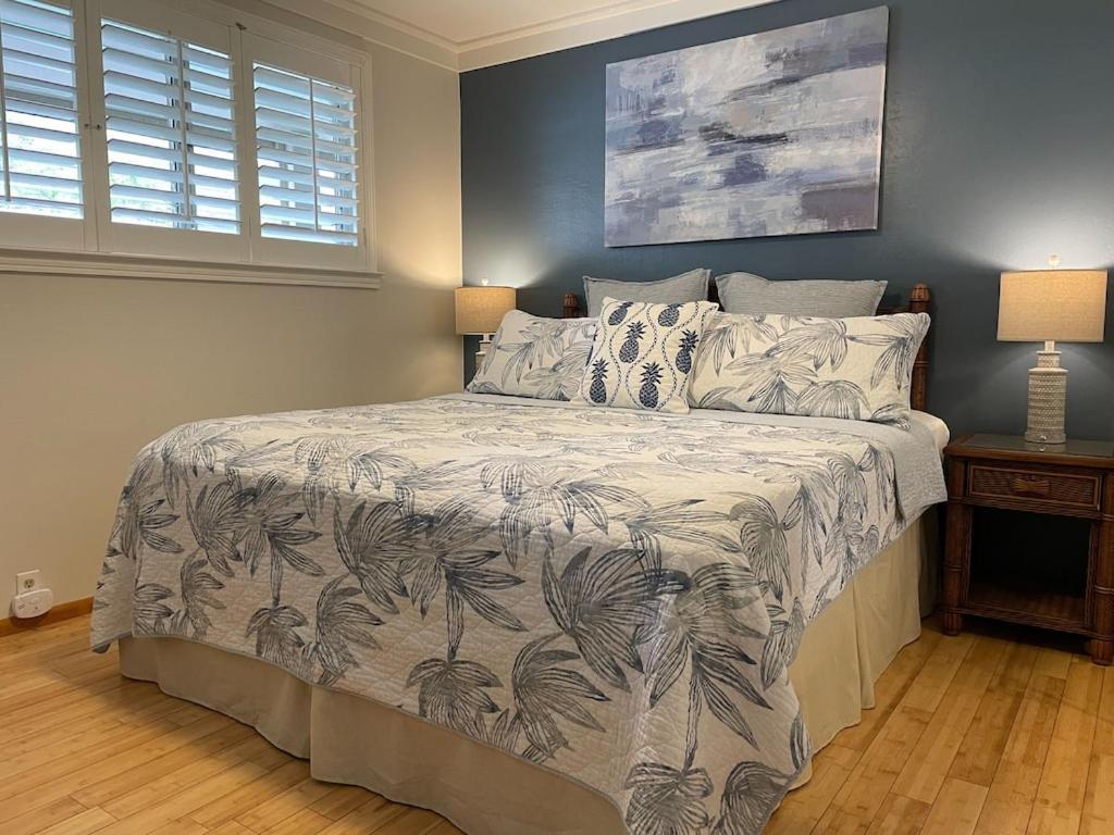 Molokai Island Retreat With Beautiful Ocean Views And Pool - Newly Remodeled! Appartement Ualapue Buitenkant foto