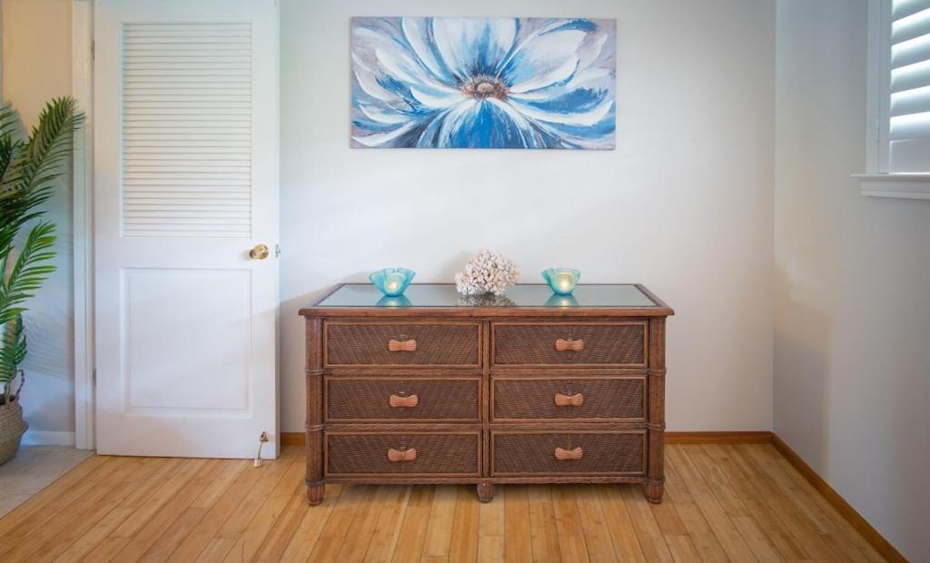 Molokai Island Retreat With Beautiful Ocean Views And Pool - Newly Remodeled! Appartement Ualapue Buitenkant foto