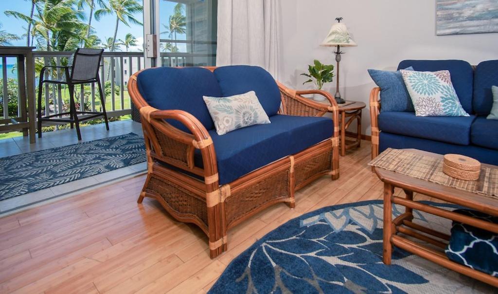 Molokai Island Retreat With Beautiful Ocean Views And Pool - Newly Remodeled! Appartement Ualapue Buitenkant foto