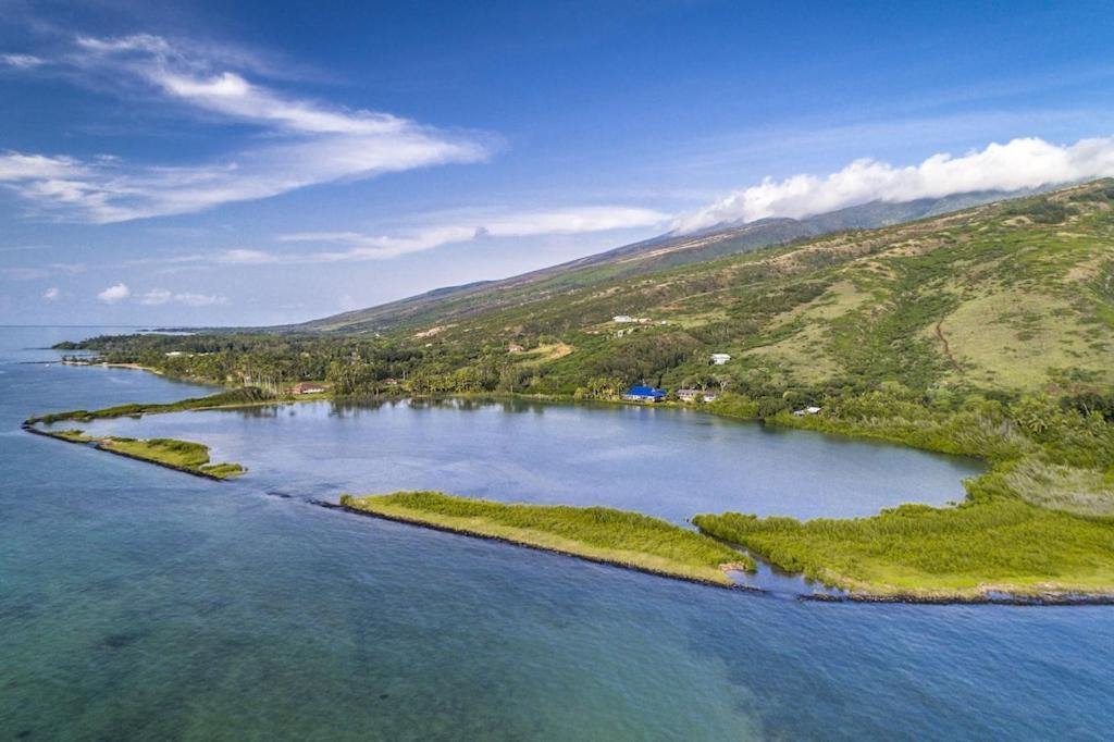 Molokai Island Retreat With Beautiful Ocean Views And Pool - Newly Remodeled! Appartement Ualapue Buitenkant foto